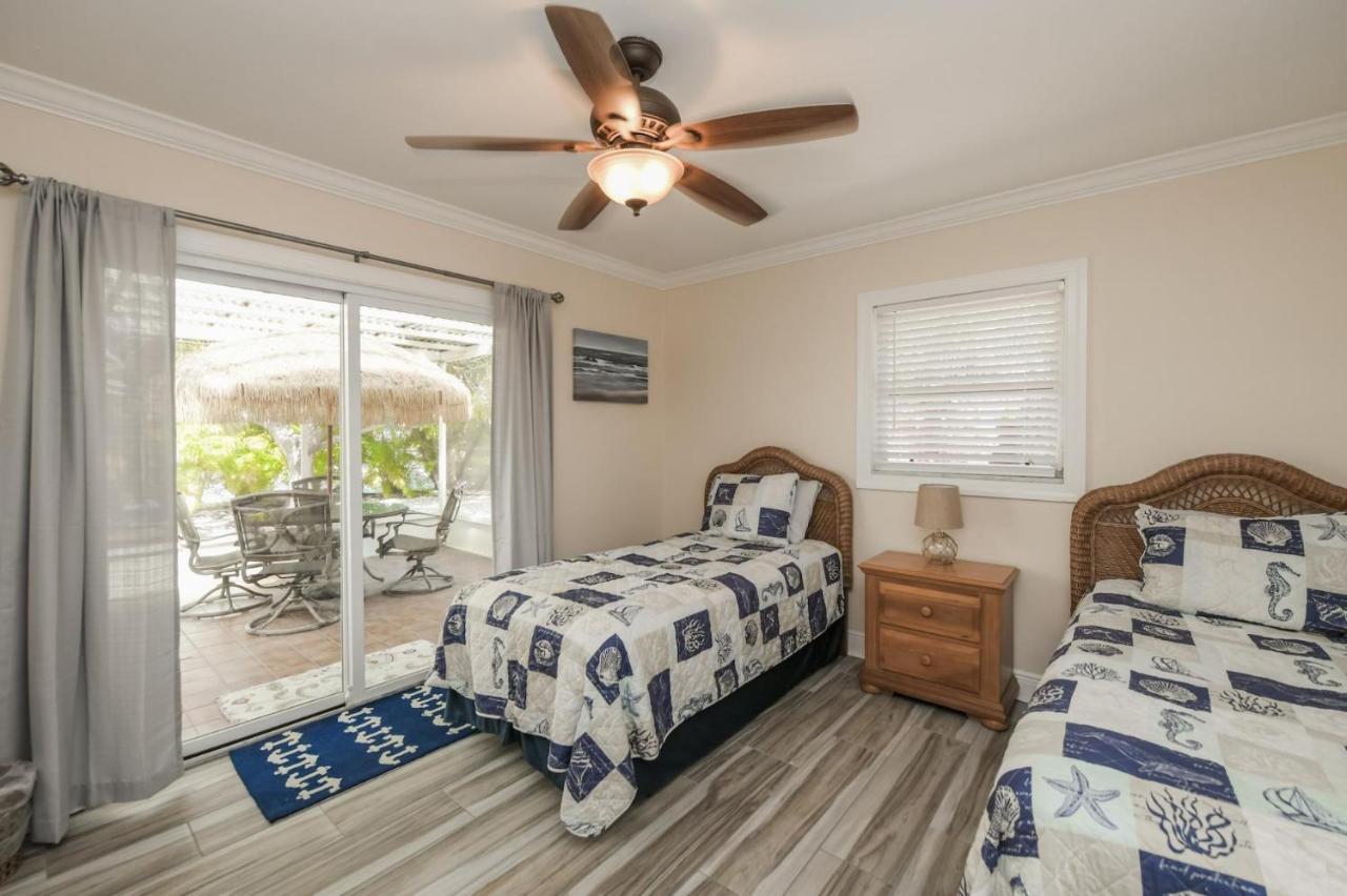 Island Time - Home Wenclosed Lagoon Style Pool Spa Walk To Beach Bikes Holmes Beach Exterior foto
